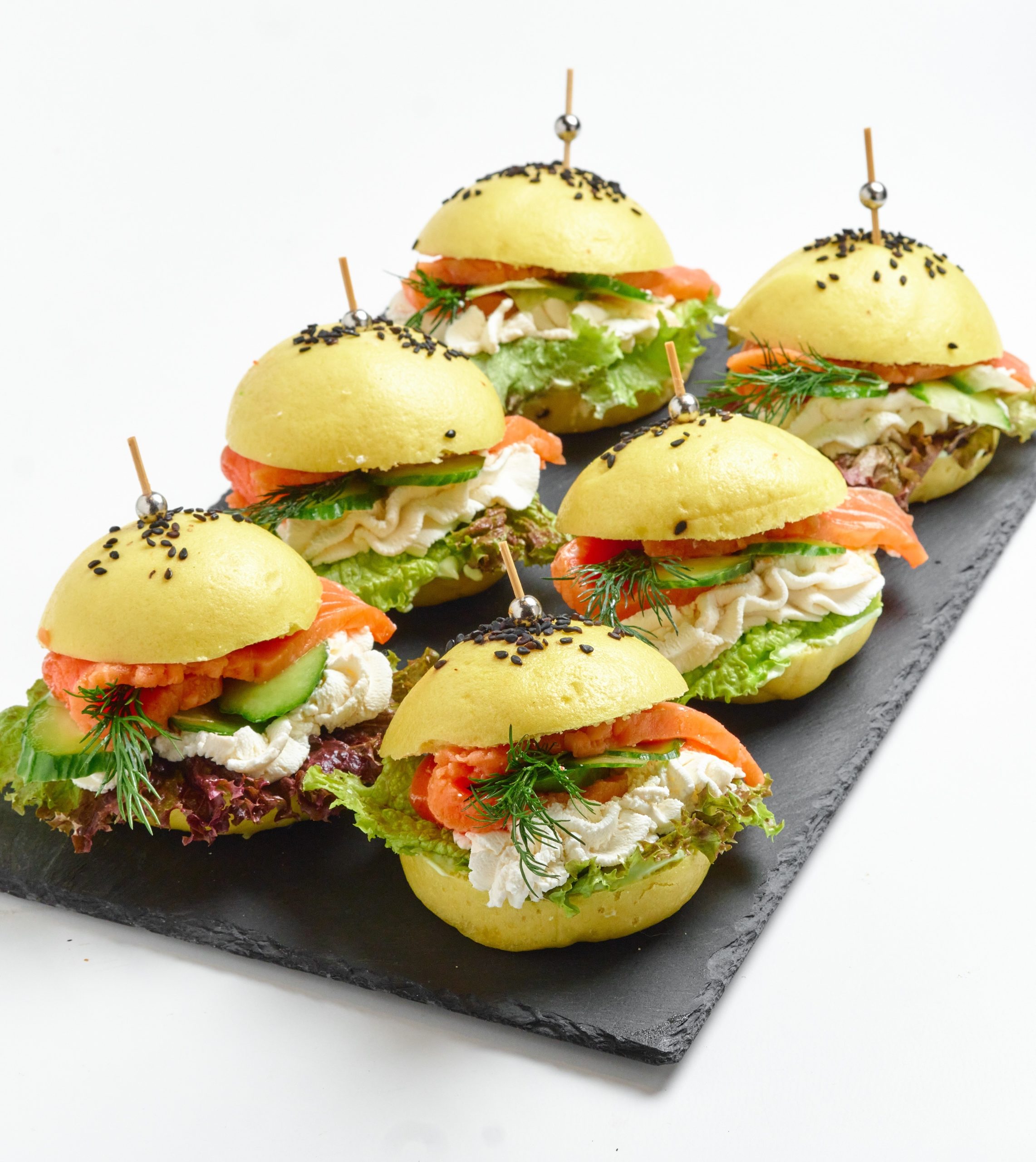 Мини Бургеры с лососем 6 шт